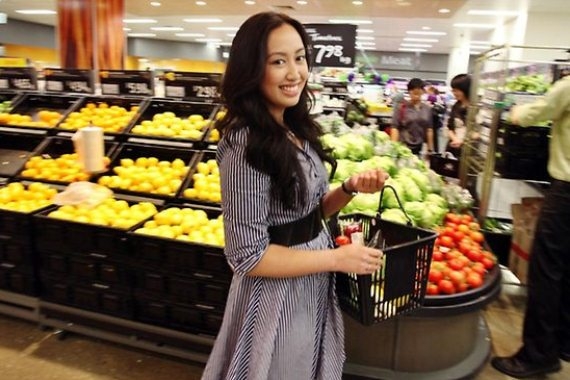 Grow Your Career with Woolworths: We're Looking for You!
